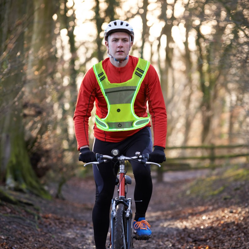 Vêtements de sport lumineux à  - Cycling Visibility Gear avis et prix
